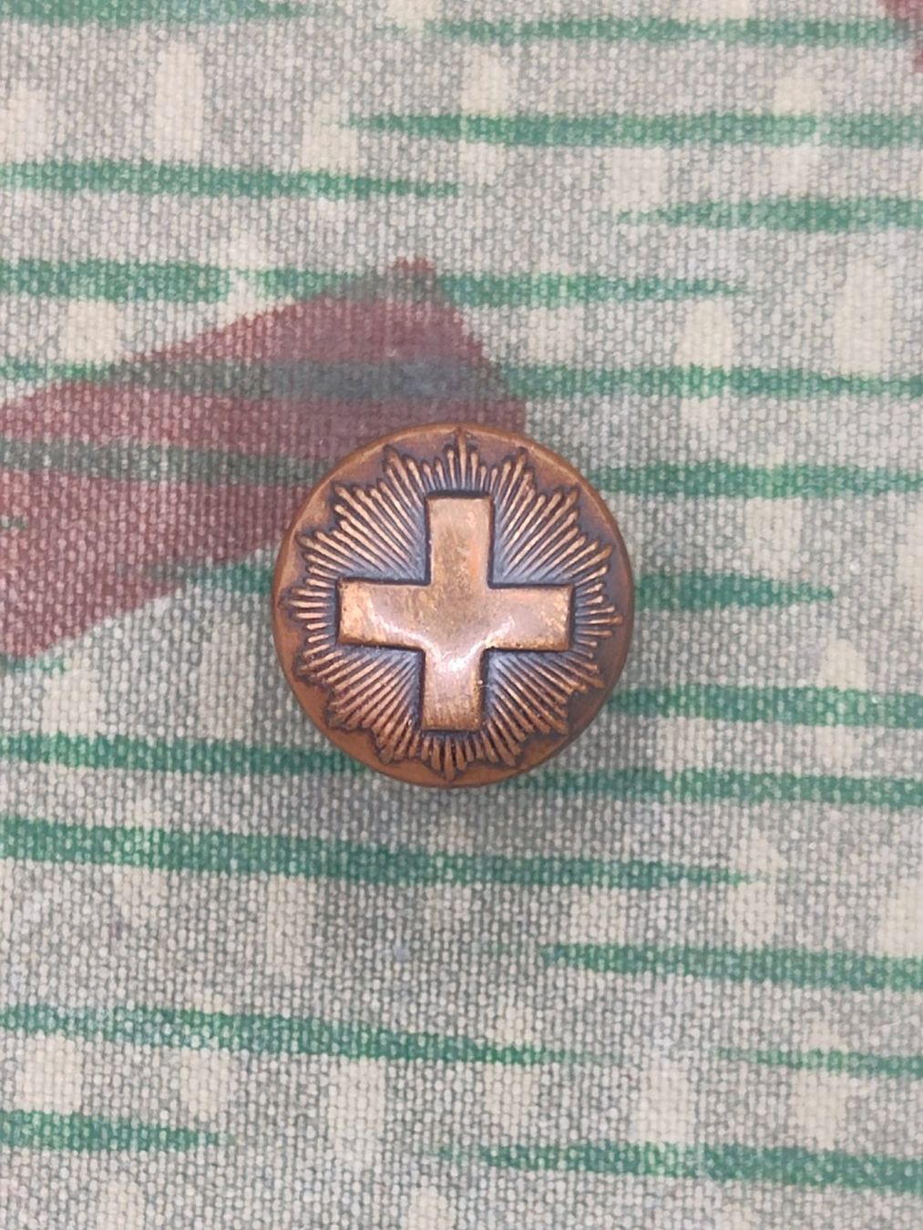 Schweizer Armee Uniformi: Uniformknopf Ord. 1898, 15 mm – Usato da Bauma venduto da SwissMilitaria