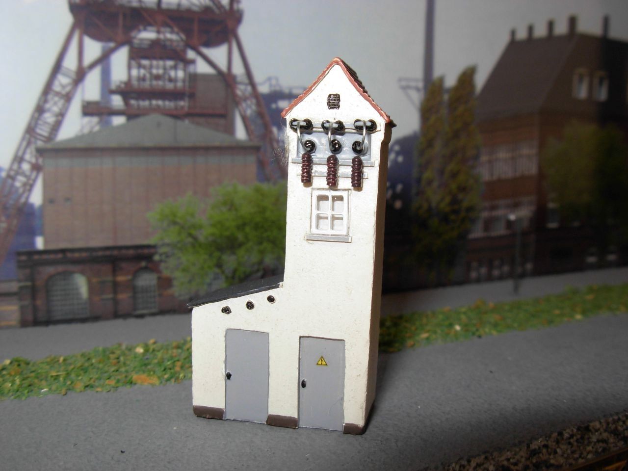 Liliput Modelleisenbahnen: N: Trafohaus von Liliput – Neu (gemäss Beschreibung) aus Oberrieden von Hobbyschiff