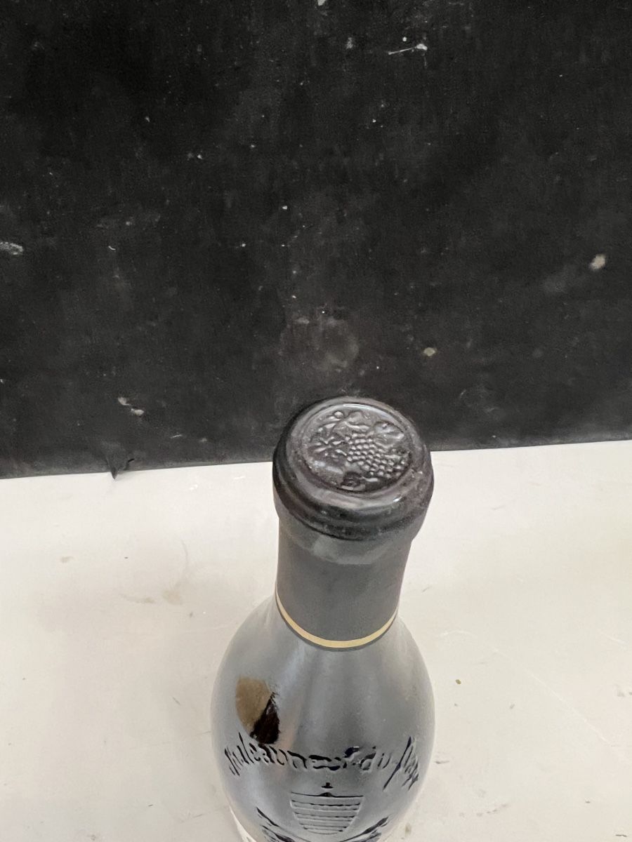 Vino: CHATEAUNEUF-DU-PAPE 1999 – Nuovo (secondo la descrizione) da Genève venduto da Leboucheoreilles 4
