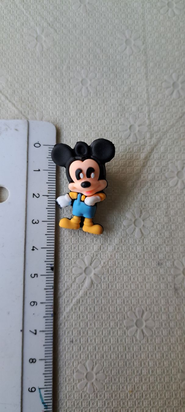 Disney Statuette: Mickey Mouse figurine with rosary beads – Nuovo (secondo la descrizione) da Bern venduto da mahilini 1