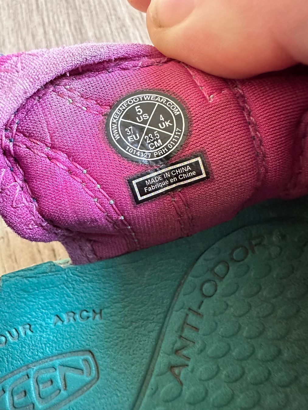 Keen Scarpe per ragazze: Keen Sandalen Gr. 37 blau-violett – Usato da Rudolfstetten venduto da Joyw 3