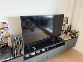 Samsung 50 Zoll 4K UHD Smart TV – UE50RU7170