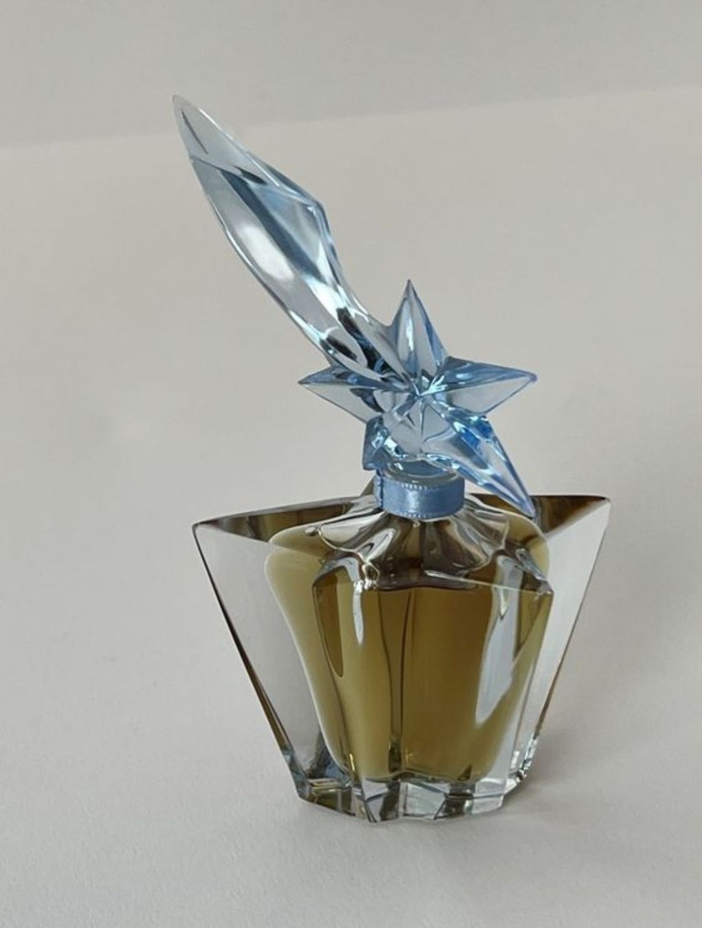Mugler Profumi & Eau de Toilette: Thierry Mugler Angel Comet Star Perfume Bottle, 1995. – Nuovo (secondo la descrizione) da Gunzgen venduto da thomasbx 2