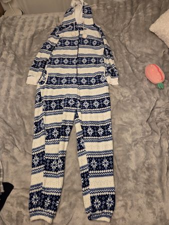 Lesara Onesie/Jumpsuit, Grösse M, Wintermuster,
