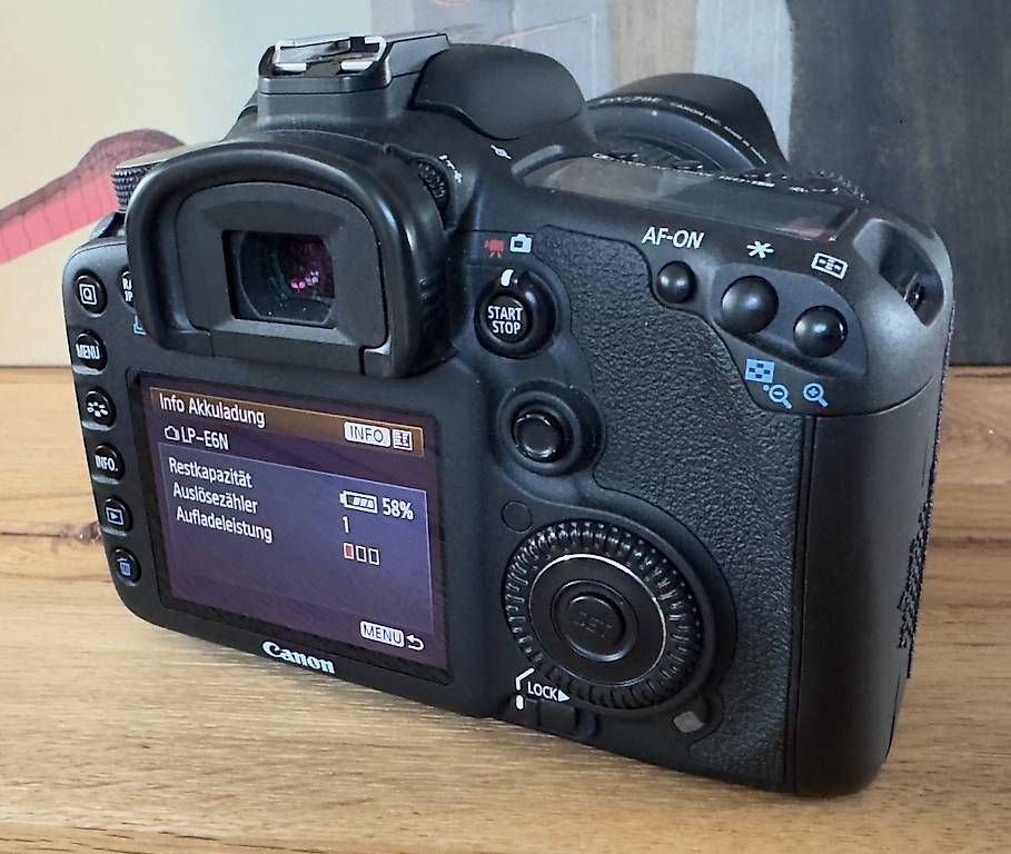 Canon Kamera: Canon 7D mit EF-S 15-85 Objektiv – Gebraucht aus Kaiseraugst von Kinghomer 2