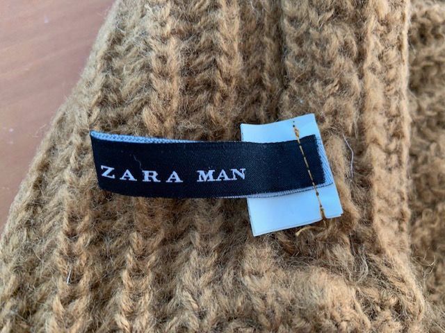 Zara Sciarpe: brauner Strick-Schal von Zara Man – Usato da Oberweningen venduto da Bumblebee2 1