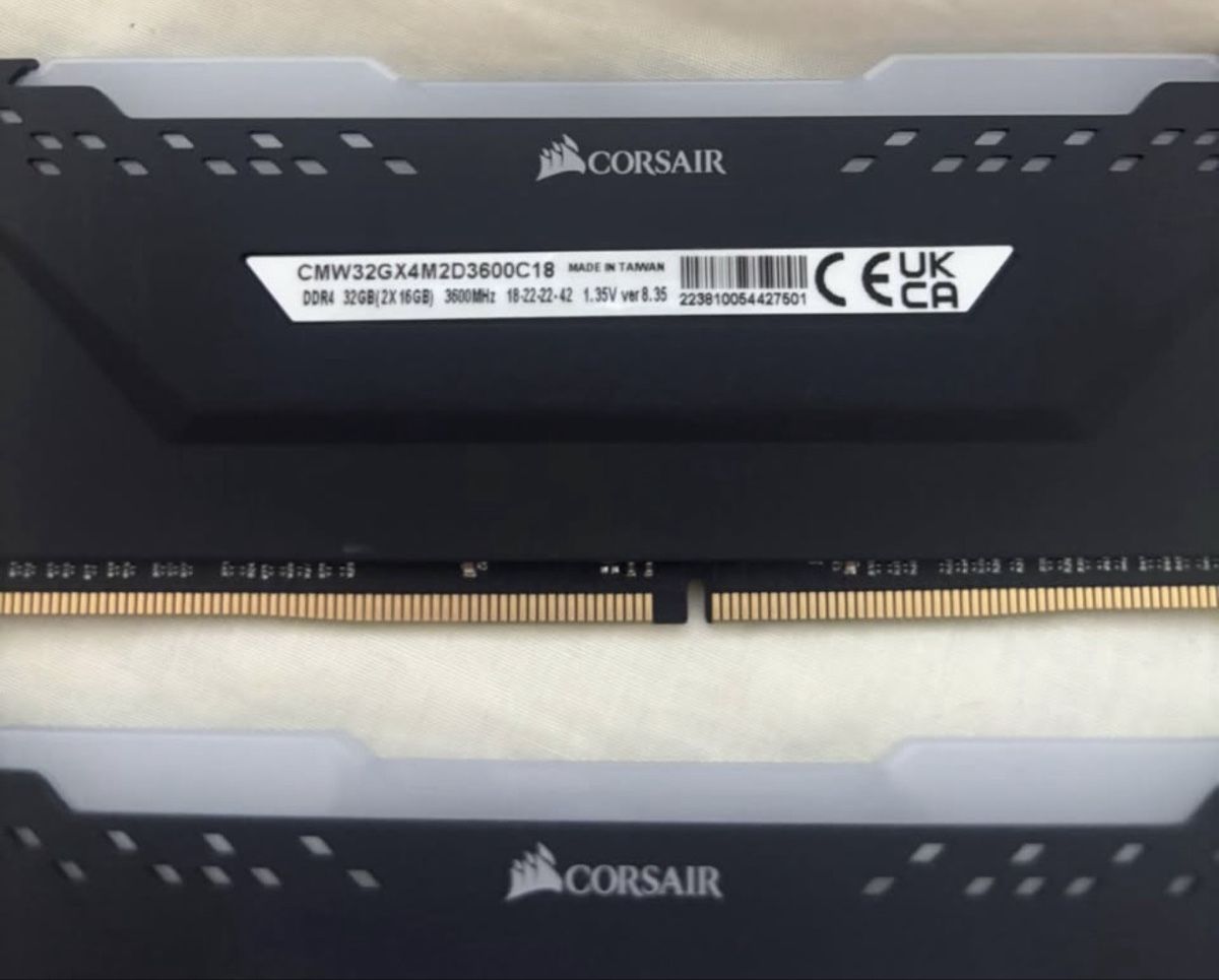 Corsair Cartes mémoire: RAM DDR4 – Neuf (Voir description) à Orbe par car_8grw 2