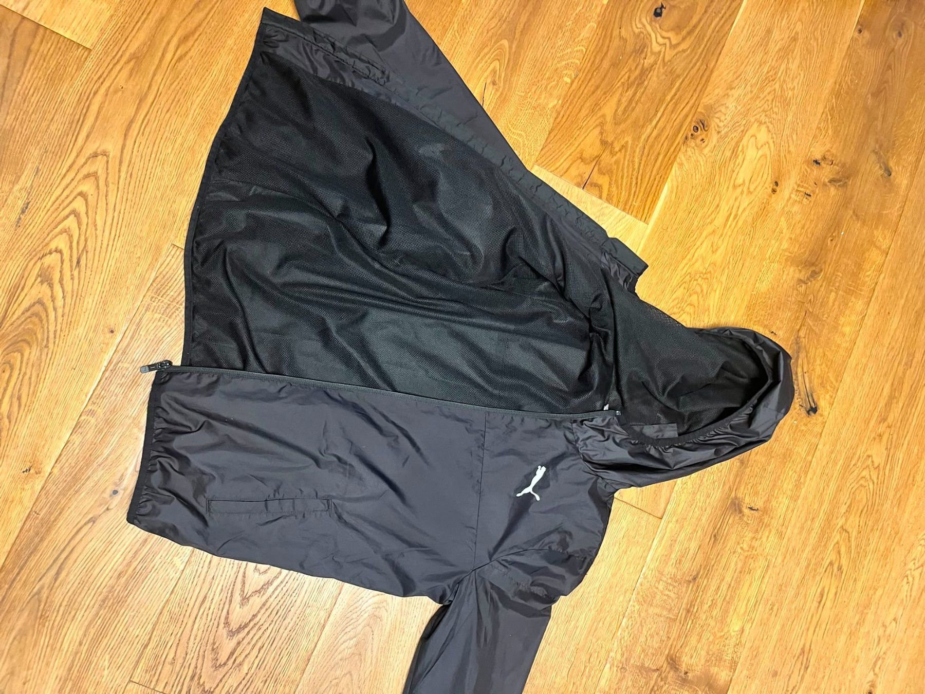 Puma Jacken: nur einmal getragen, PUMA Jacke Grösse M – Gebraucht aus Hinwil von muppets 4