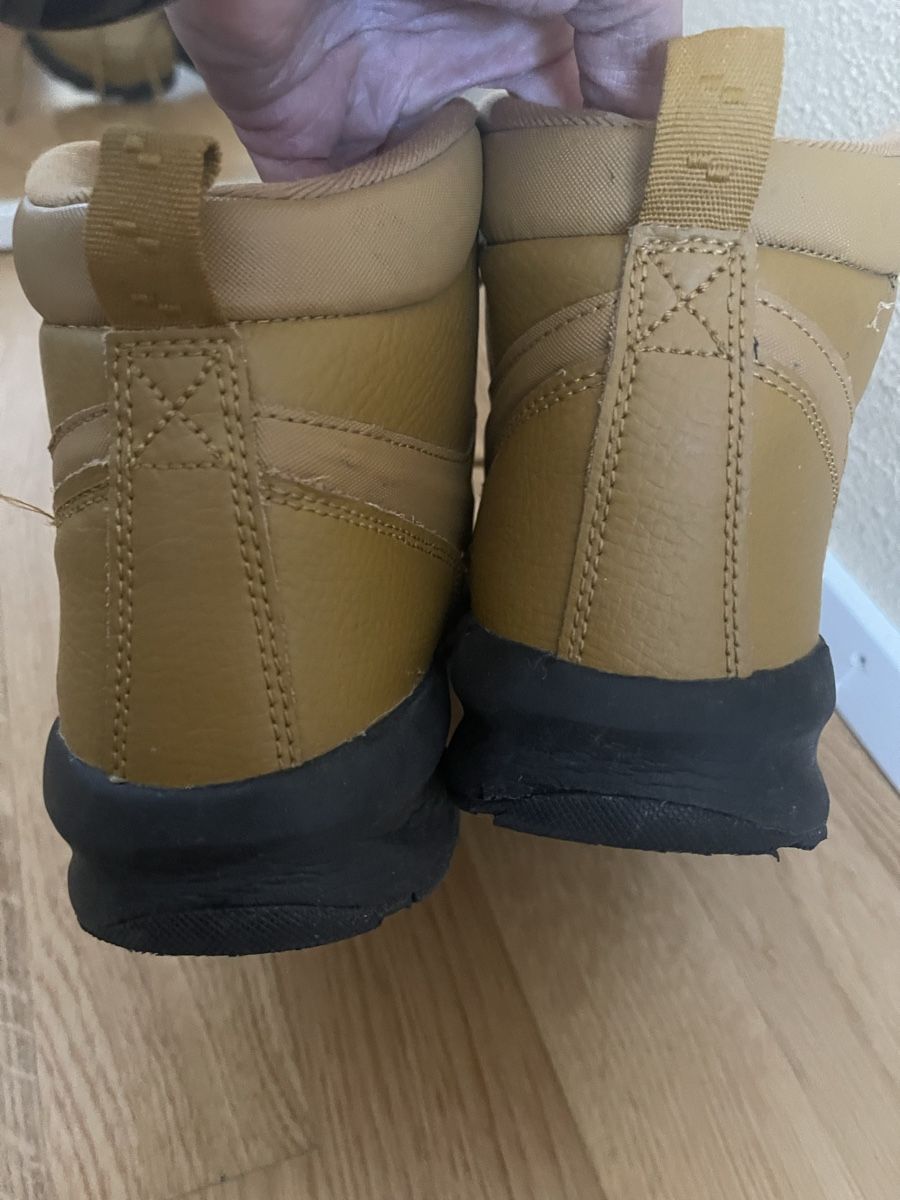 Nike Scarpe da uomo: Boots / Halbschuhe/ Sneaker NIKE / Grösse 40 – Nuovo (secondo la descrizione) da Rüschlikon venduto da leo_mwz2 7