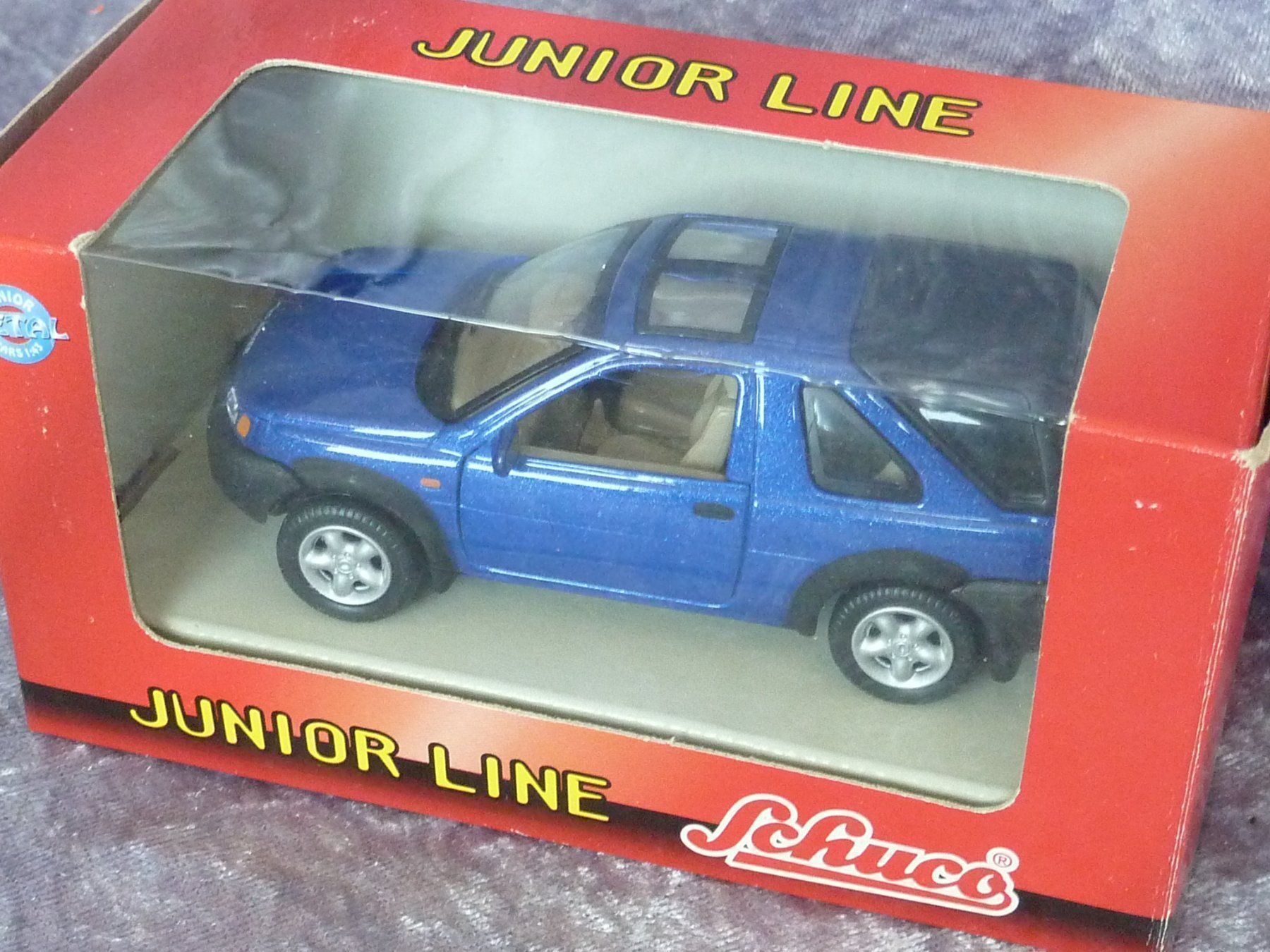 Schuco Voitures modèles: Land Rover Freelander  1:43 – Neuf avec emballage d'origine à Dürrenäsch par modellautos4you 1