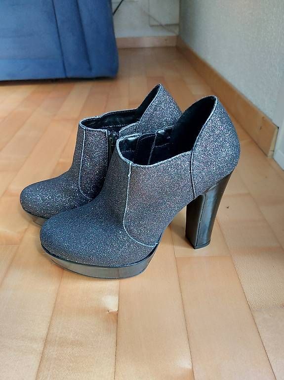 Scarpe da donna: Absatz Schuhe Catwalk, Grösse 38 – Nuovo e nell'imballaggio originale da Flaach venduto da nad_xpb7