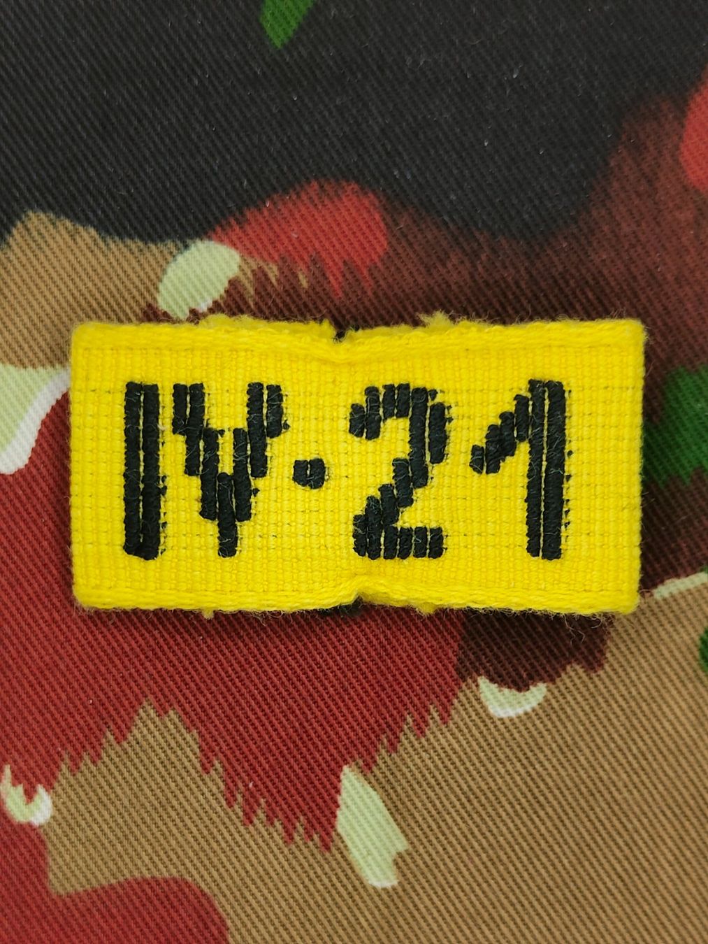 Schweizer Armee Plaketten & Abzeichen: Achselschlaufe Panzergrenadierschule 21, Kp 4 – Gebraucht aus Bauma von SwissMilitaria