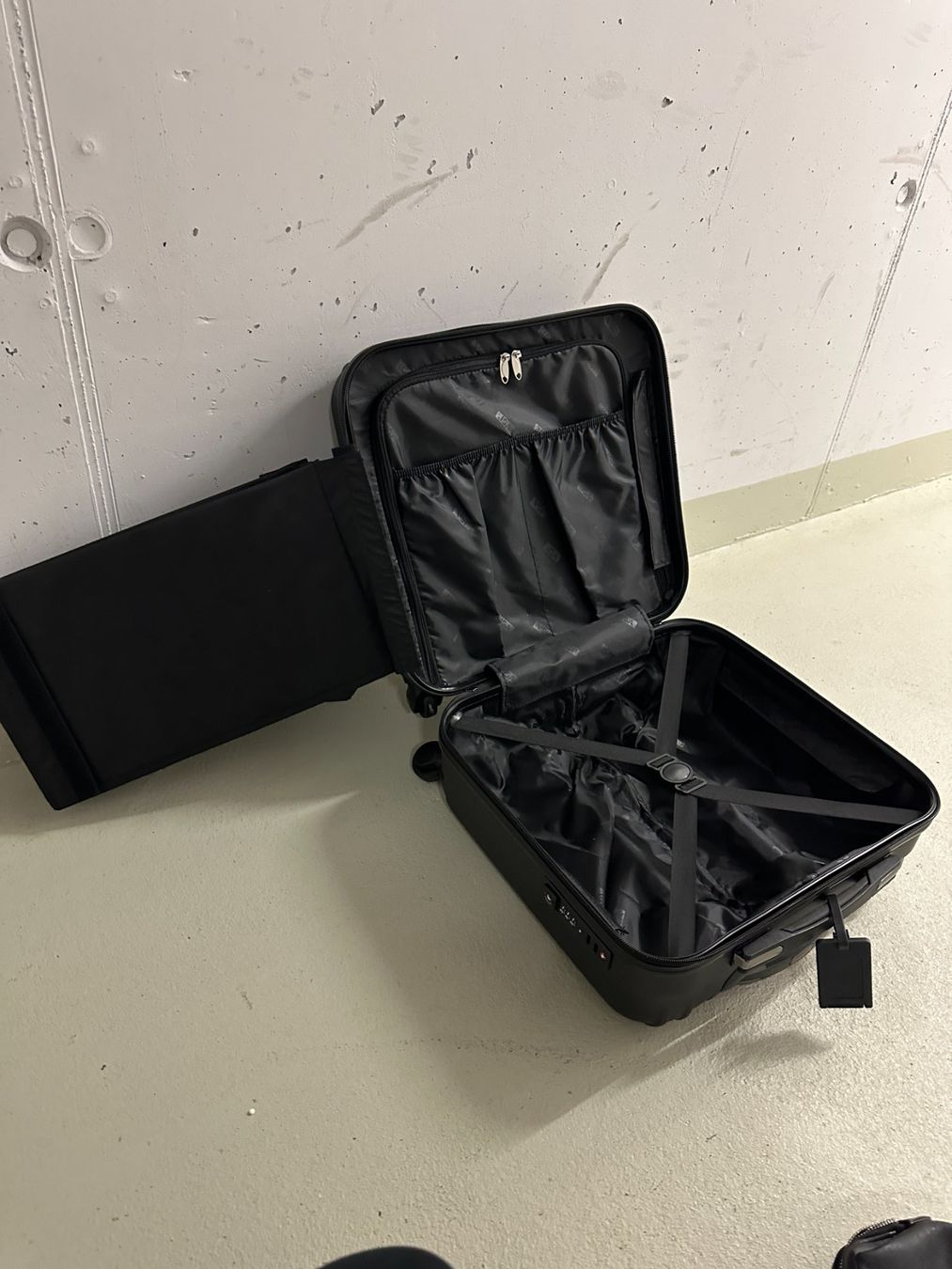Valigie & Borse: JSA Reise- & Businesstrolley "2 in 1", schwarz – Nuovo (secondo la descrizione) da Zug venduto da Supervamp 3