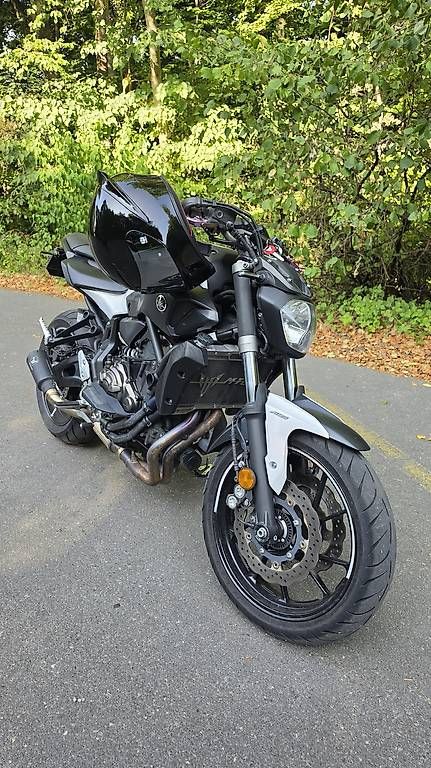 Route: Yamaha MT07 débridée ABS expertisée 2017 – D'occasion à Renens VD par Auktionhaus