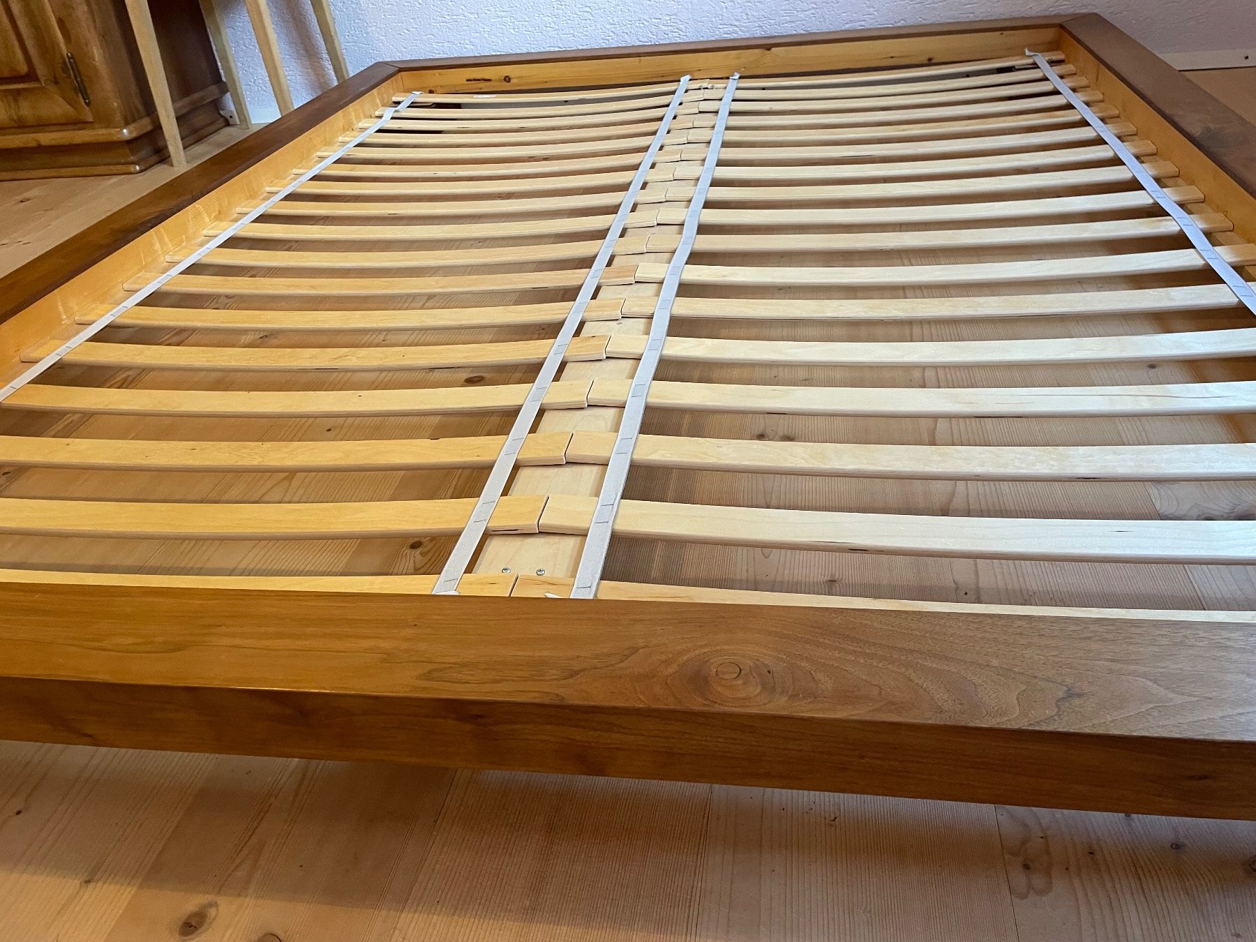 Letti: Doppelbett Nussbaum – Usato da Luzern venduto da mareika 3