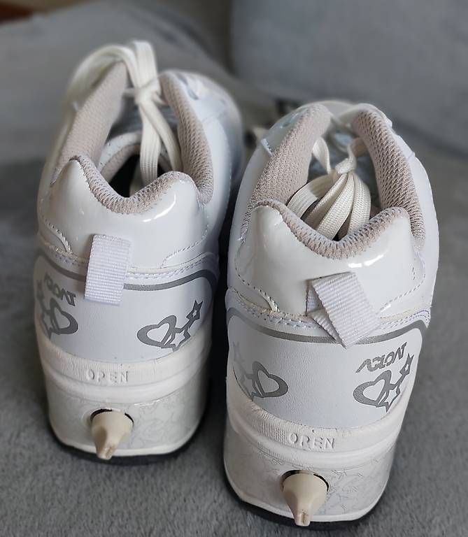 Scarpe da uomo: Freizeitsschuhe mit Rollfunktion – Usato da Unterägeri venduto da SaLeuen 2