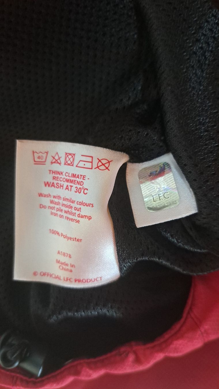 Jacken: Liverpool FC Freizeitjacke / Grösse M – Gebraucht aus Roggwil BE von Beatlemaniac 8