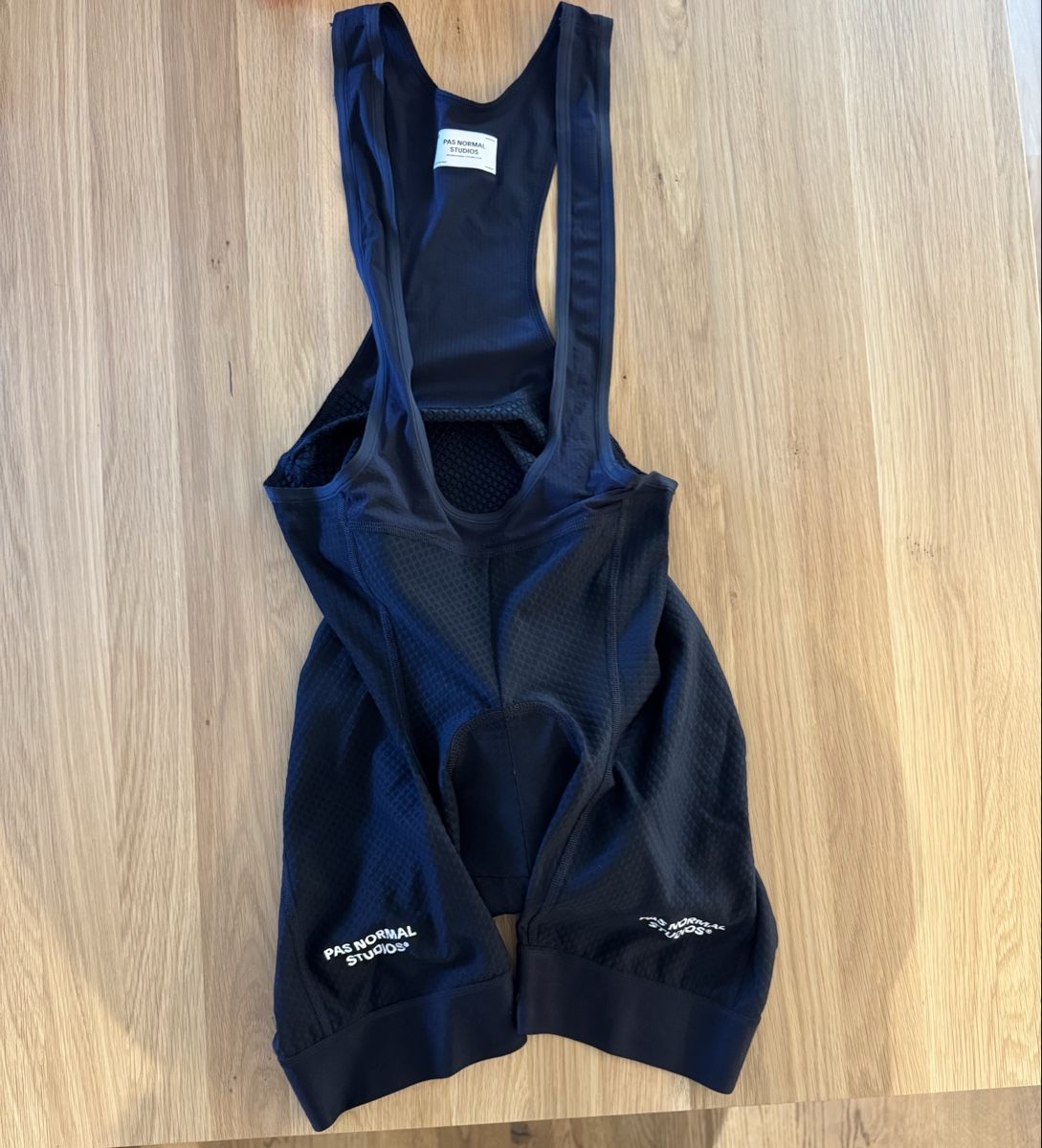 Pas Normal Studios Pantaloni: Pas Normal Studio Bibs Damen – Nuovo (secondo la descrizione) da Steffisburg venduto da mina-pam