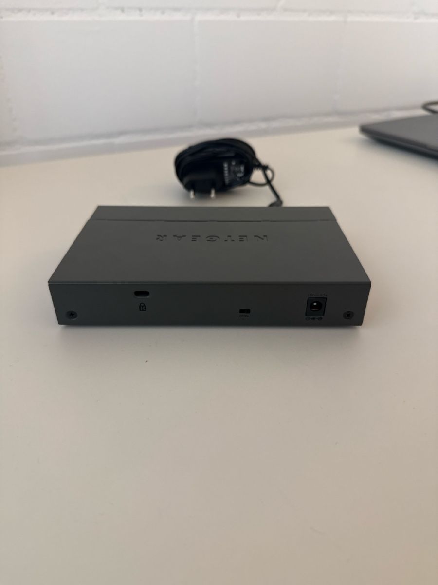 Netgear Hub & Switch: Netgear G5308v2 Switch 8 Ports gebraucht – Usato da Stäfa venduto da Maba10 1