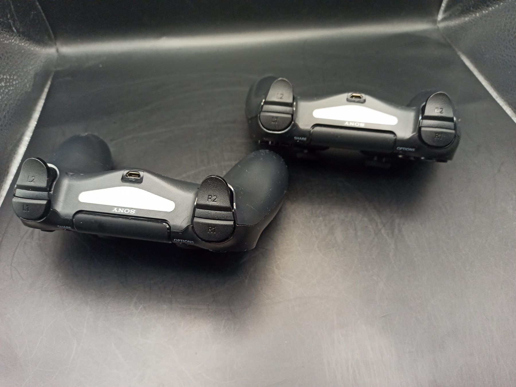 Controller: 2 x Original Controller Sony PS4 Wireless DualShock 4 – Usato da Oberweningen venduto da mar_87mx 7