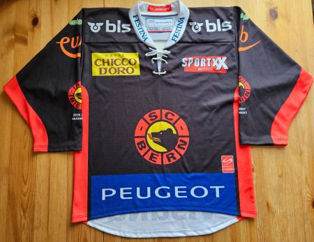 SC Bern Trikot mit Unterschriften Grösse M NLA SCB Eishockey