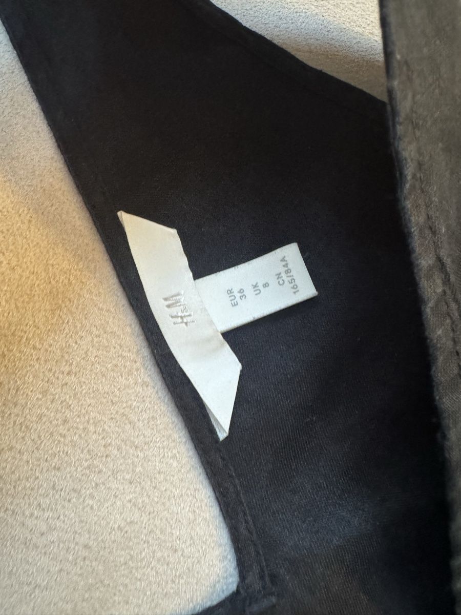 H&M Tops: Top Leinen H&M – Neuf (Voir description) à Embrach par lady_t_ 3