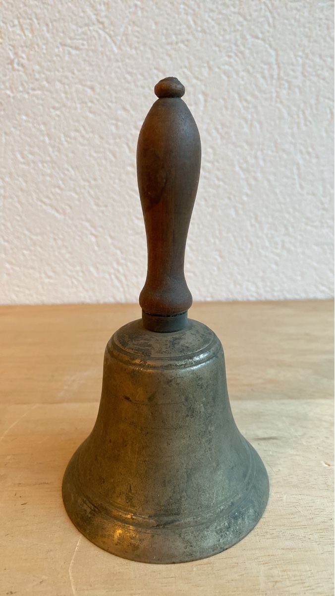Campanacci mucche: Antike Glocke mit Holzgriff – Usato da Burgdorf venduto da gre_2ftz