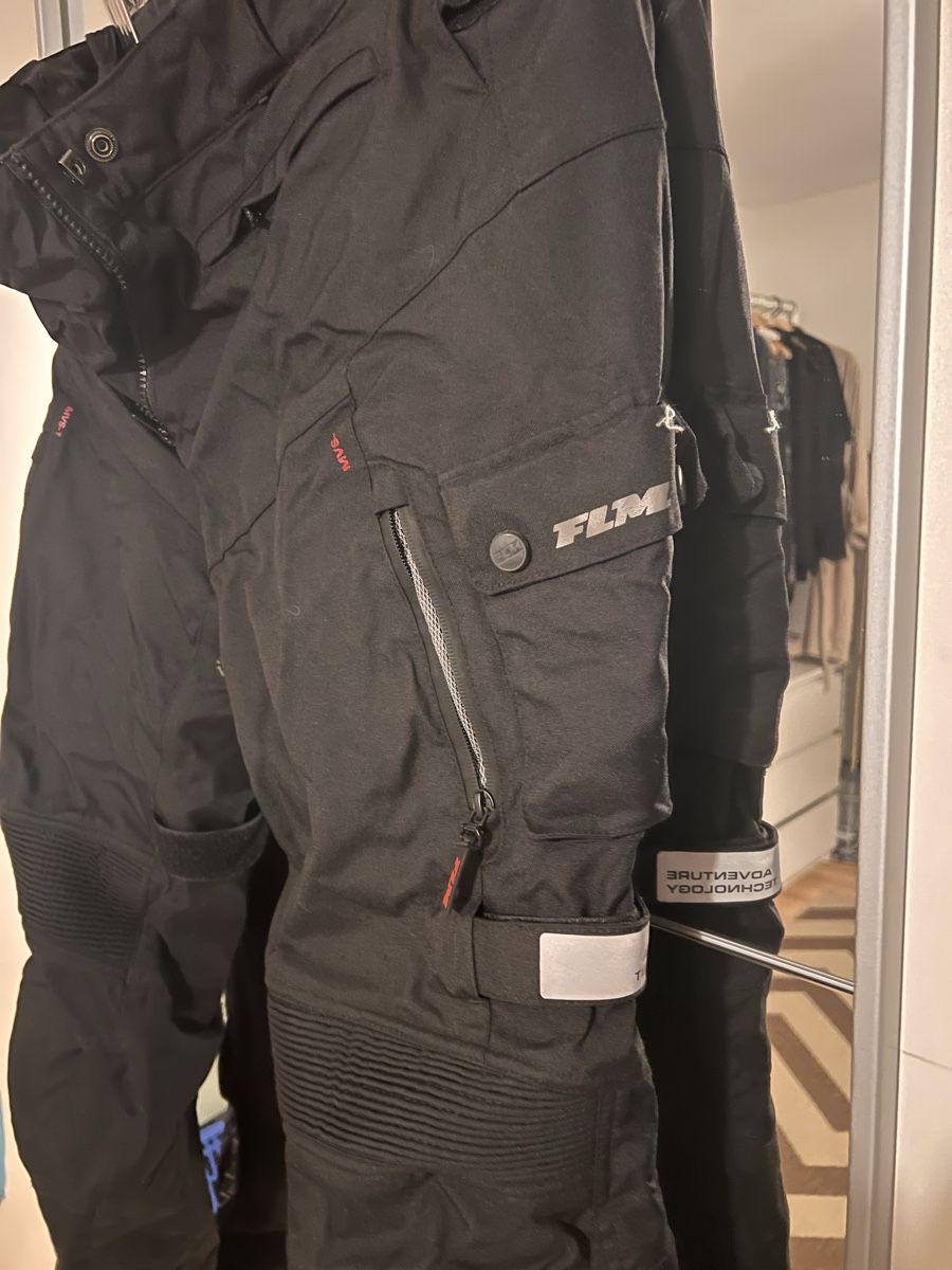 FLM Lots de vêtements: Motorradbekleidung zweiteiler FML – D'occasion à Hinwil par Michelle.C 7