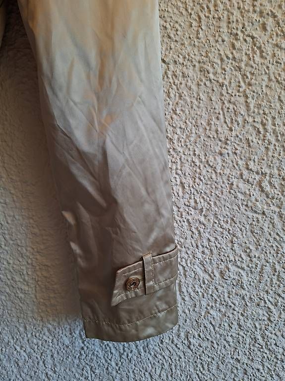 Vestes: Schöne Regenjacke Grösse 36 – D'occasion à Belp par ced_y8hx 4