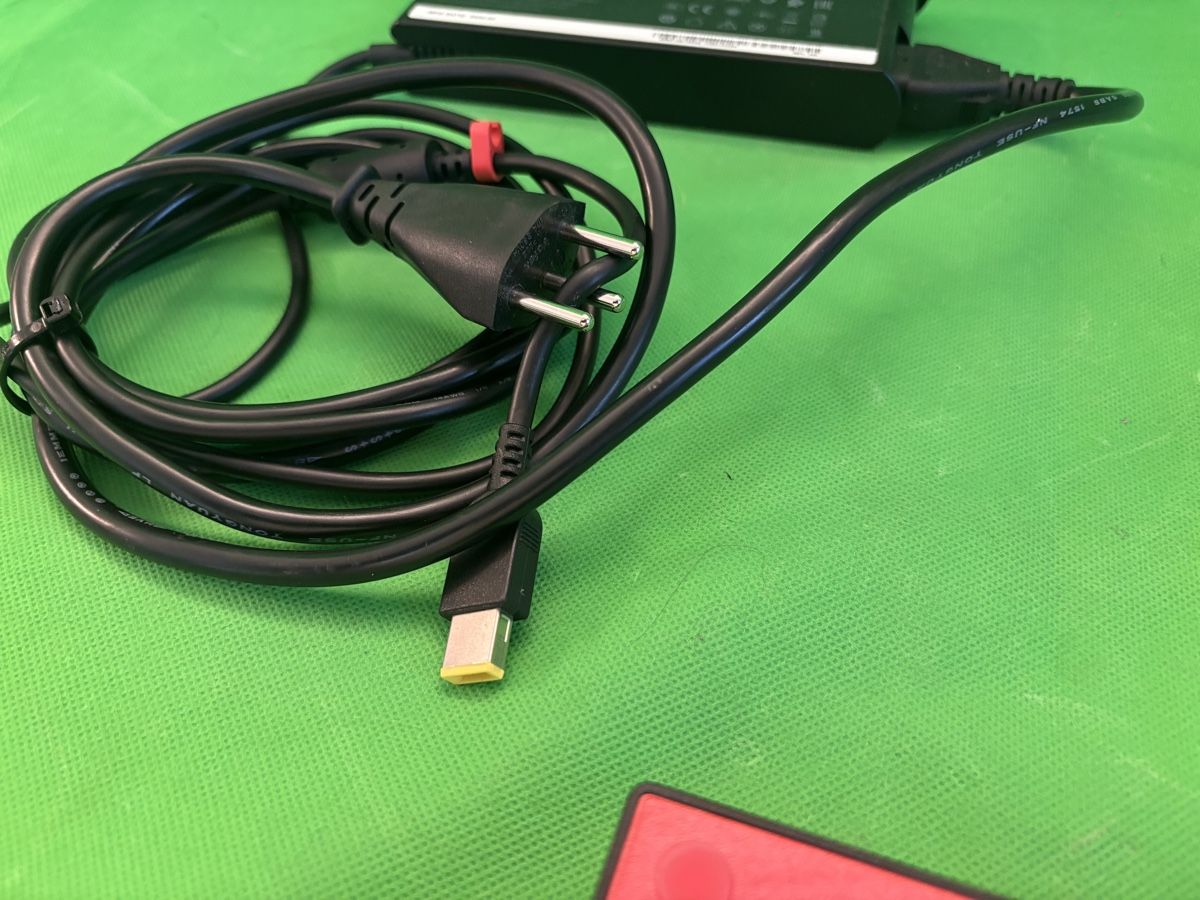 Lenovo Docking station: Lenovo ThinkPad Thunderbolt 3 Workstation Dock Gen 2 – Usato da Kilchberg ZH venduto da bionicdog 5