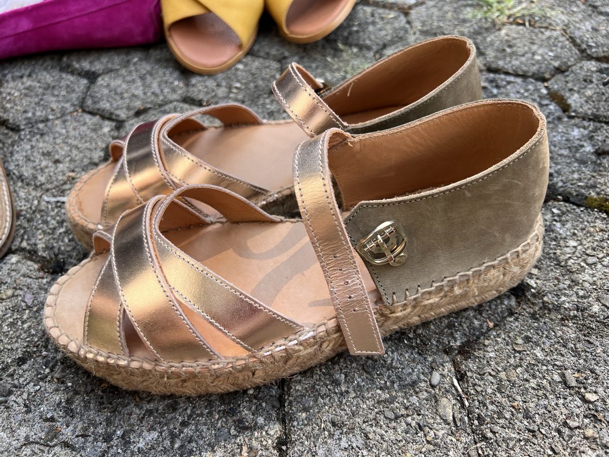 Damenschuhe: Espadrilles, Gr. 39, oliv Kupfer  – Gebraucht aus Solothurn von Brini06 1