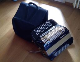 Akkordeon Hohner Iveria III mit Koffer gebraucht