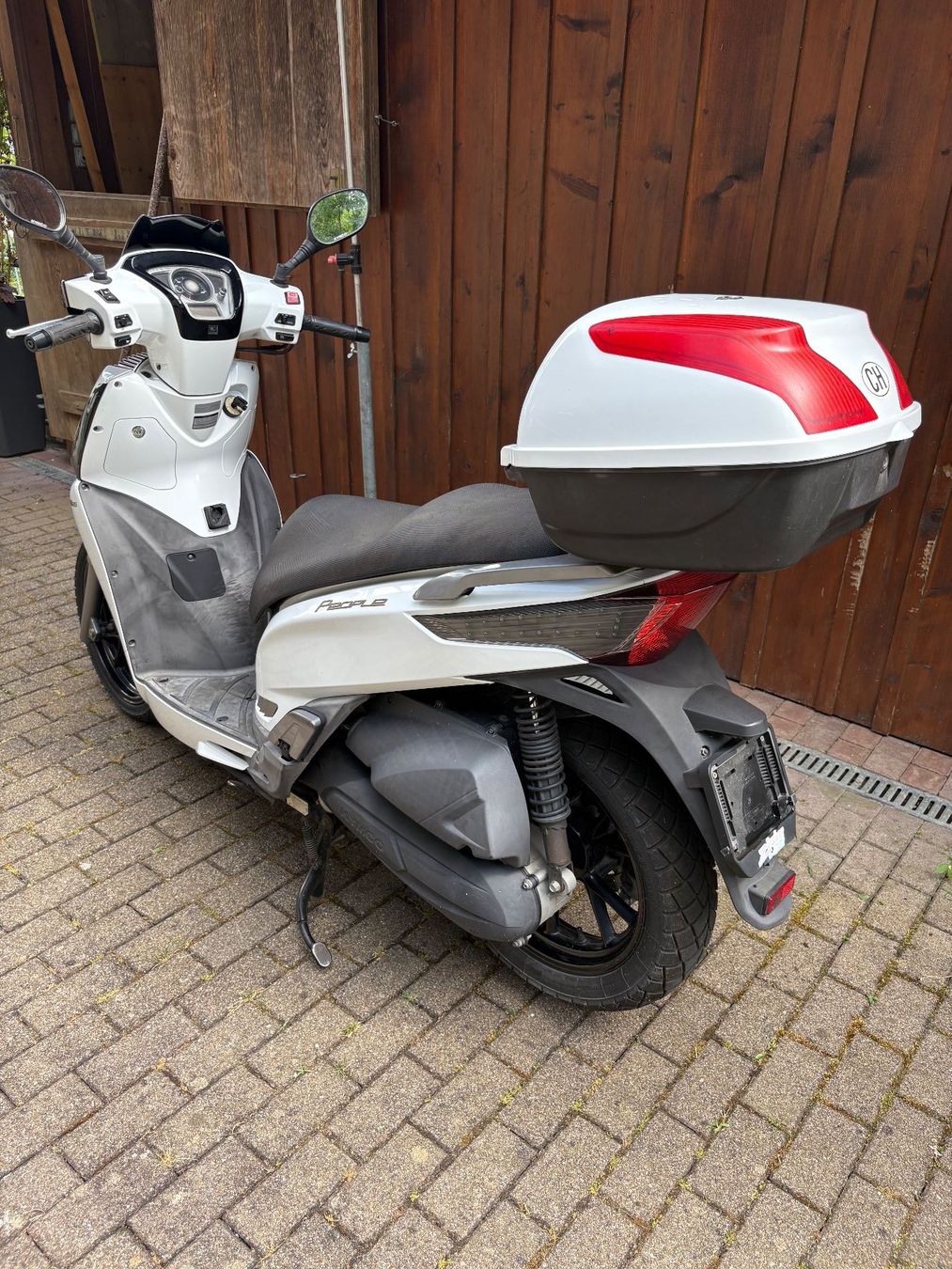 Kymco Scooters: Kymco Scooter, People 125 GTi – D'occasion à Grellingen par Apibox 2