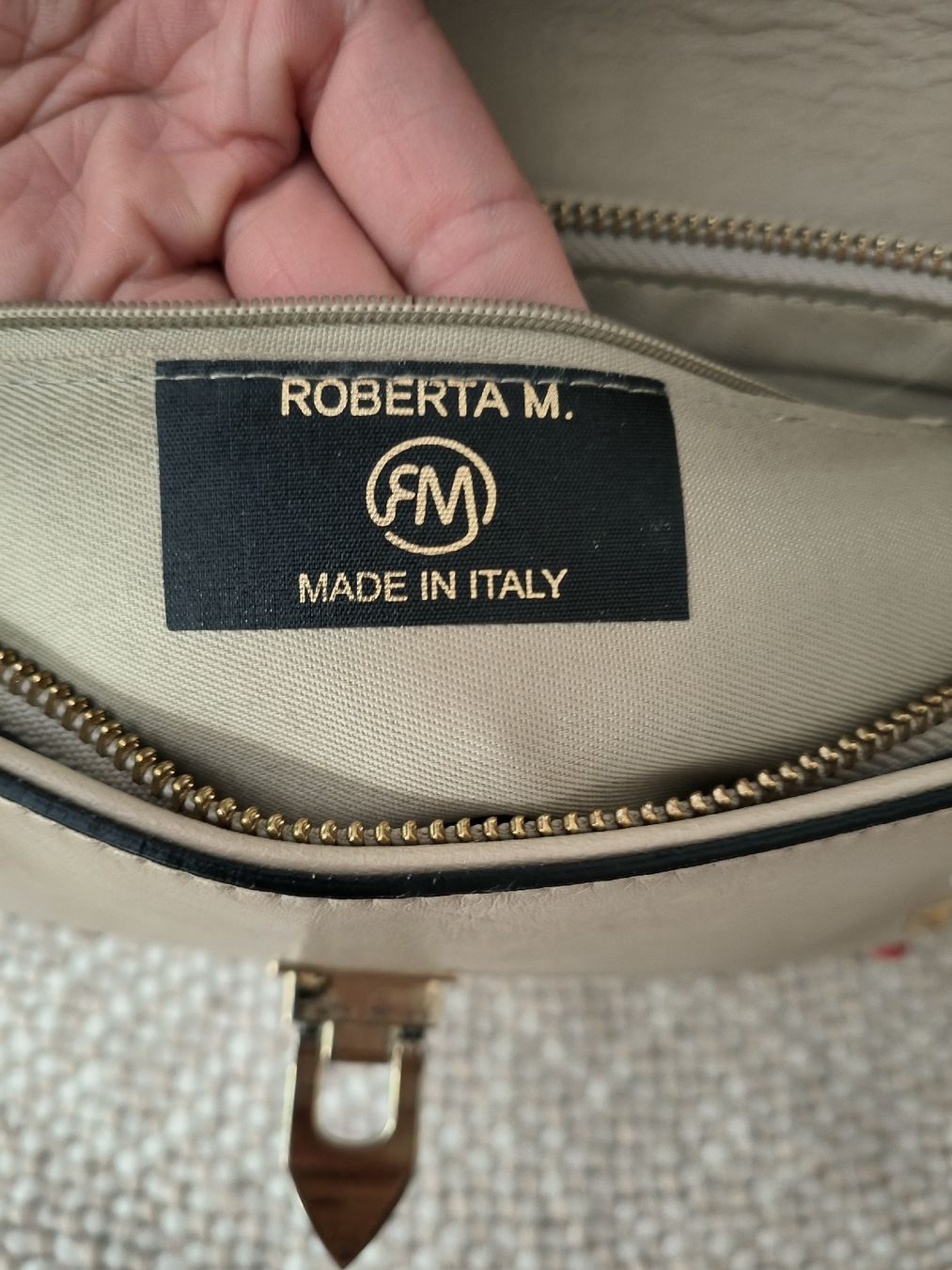 Altri accessori: Roberta M leather bag with bandoulière  – Usato da Grand-Lancy venduto da starfish1980 1