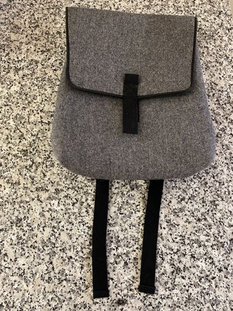 Sac à dos en tissu gris