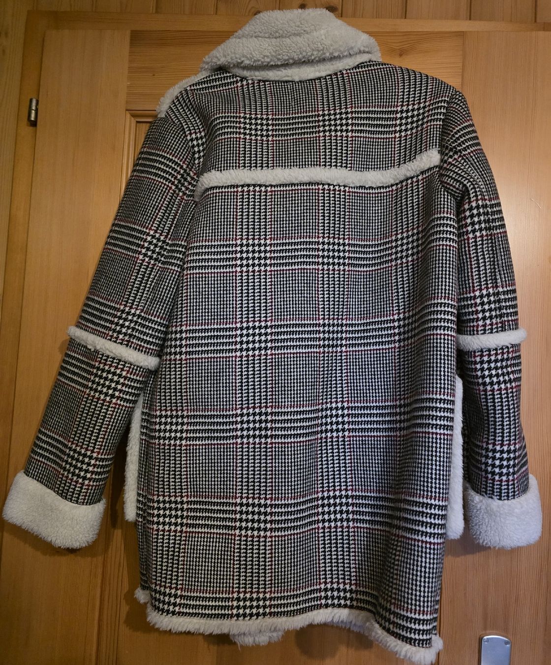 Bershka Cappotti: Bershka Wintermantel im Karomuster mit Teddyfutter, Gr. S – Nuovo (secondo la descrizione) da Wimmis venduto da sal_rj9j 1