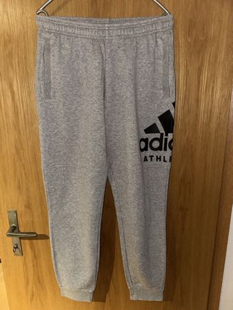 Graue Adidas Jogginghose