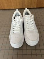 weisse Schuhe