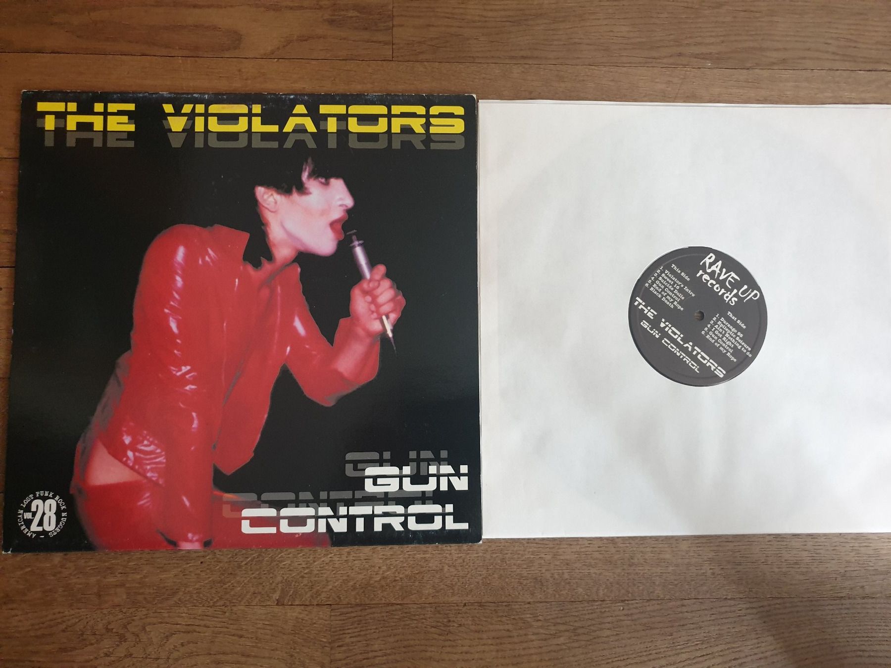 Dischi in vinile: The Violators  Gun Control – Nuovo (secondo la descrizione) da zürich venduto da ultraviolet