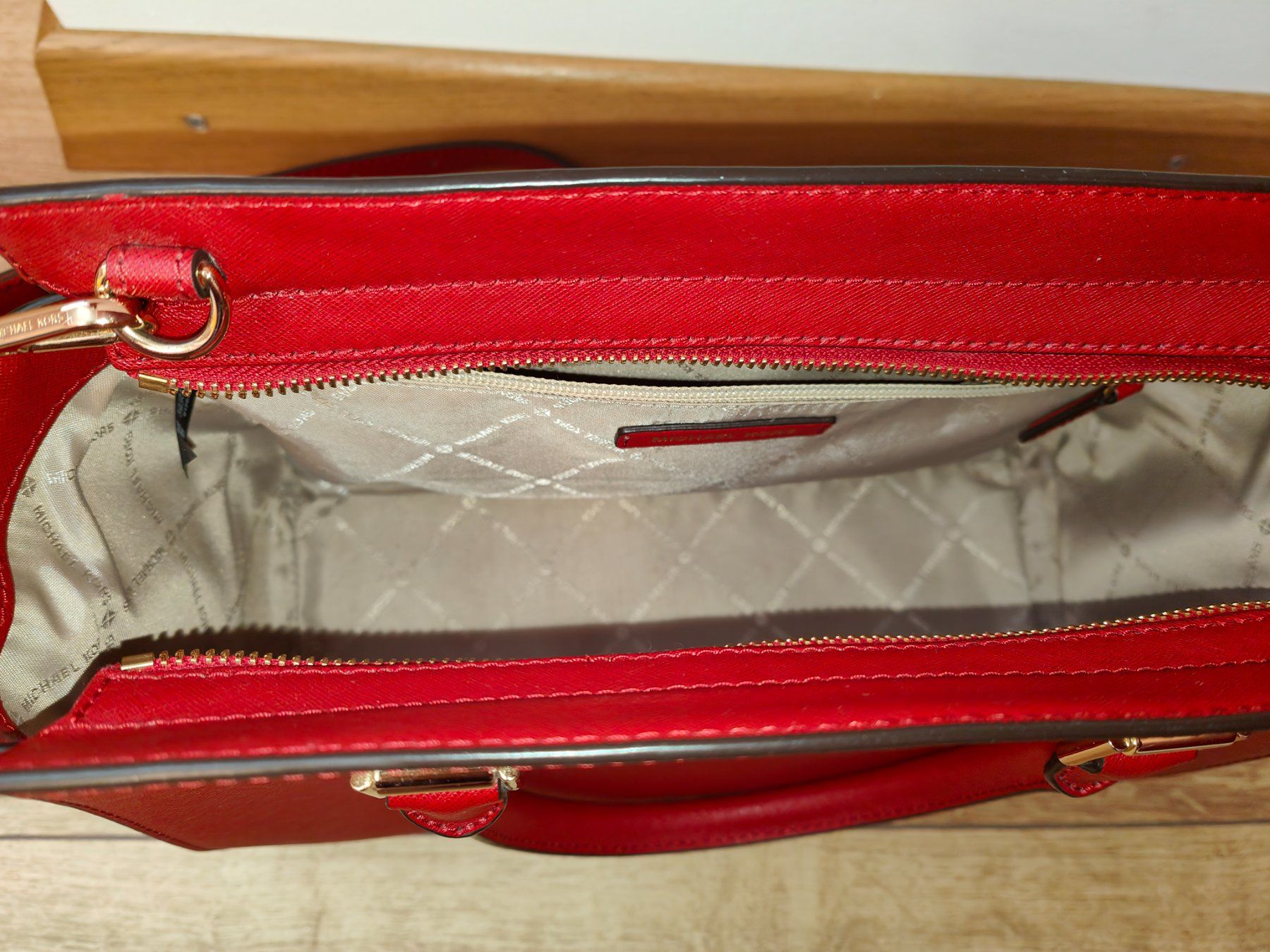 Michael Kors Borse da donna: Michael Kors Tasche Original neu – Nuovo (secondo la descrizione) da Buchs AG venduto da Tracy.diep88 5