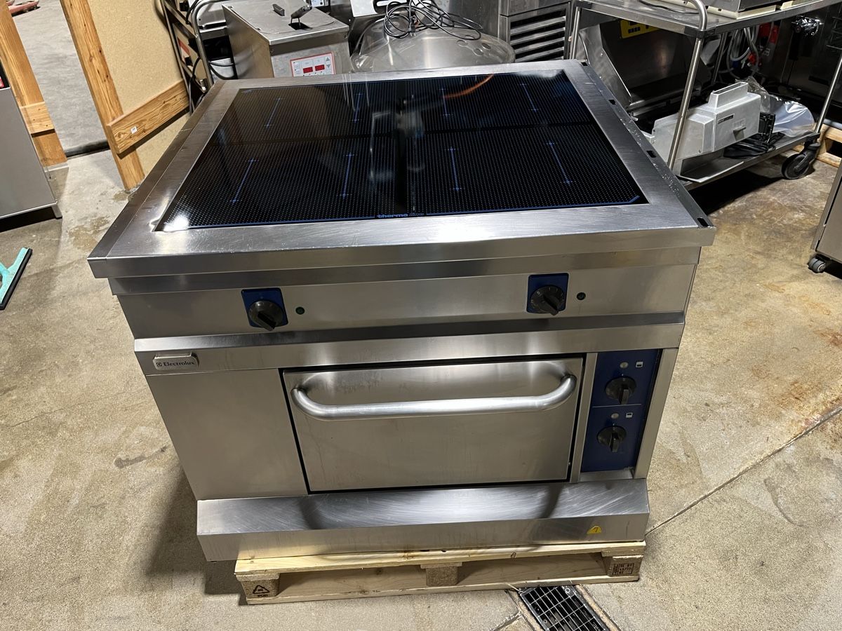 Cucine: Electrolux Induktionsherd mit Ofen – Usato da Wohlen AG venduto da Moh80 1