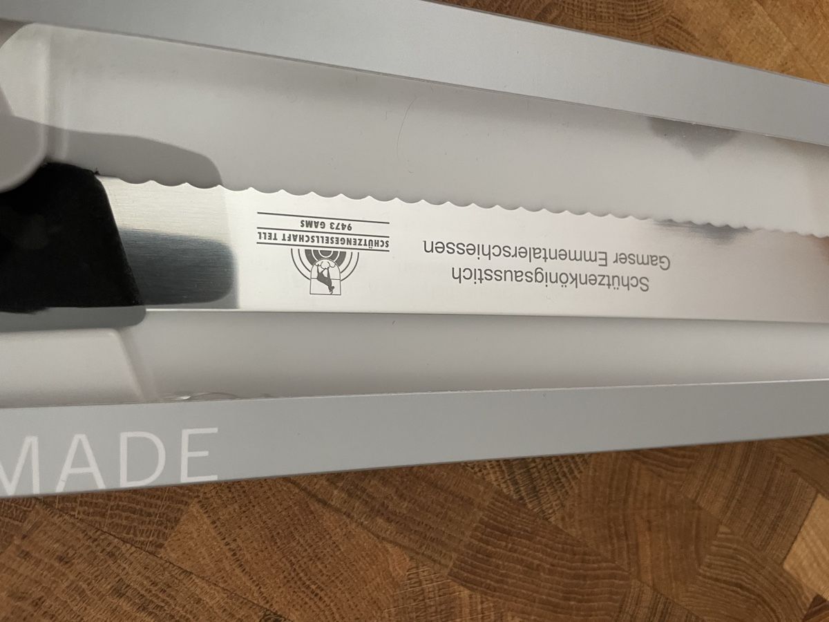 Victorinox Coltelli da cucina: SWISS CLASSIC BROTMESSER, 21 CM – Nuovo e nell'imballaggio originale da Vilters venduto da StefanJgr 1