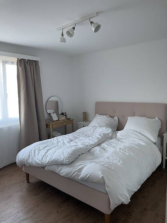 Betten: Bett Ikea Idanäs Rosa – Gebraucht aus St. Gallen von ber_7cyy