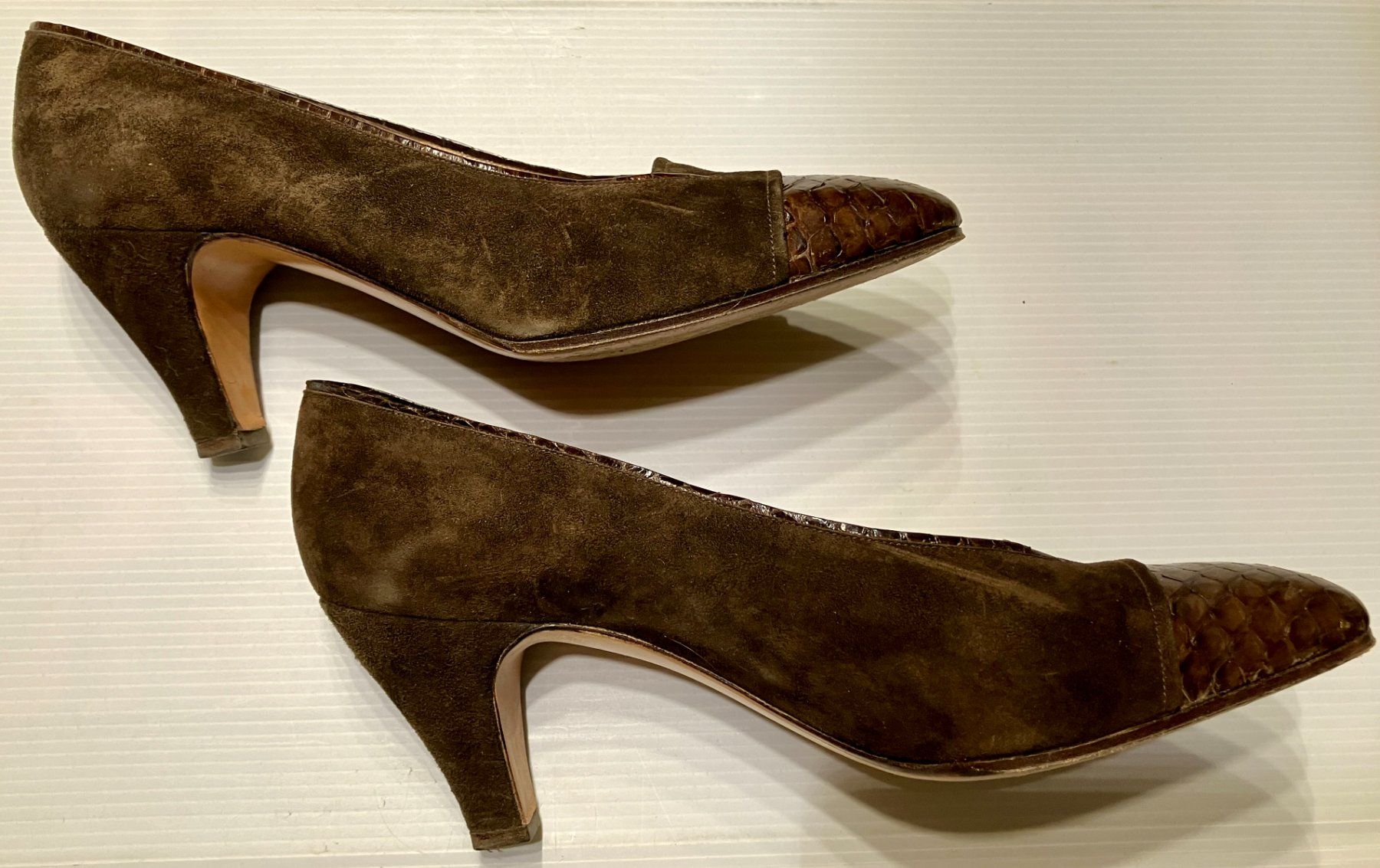 Scarpe da donna: Escarpins cuir René Mancini Paris. Taille 38 – Usato da Chêne-Bougeries venduto da Vintage-Era 3