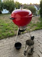 Weber Holzkohle Grill Rot mit Kohlenanzünder
