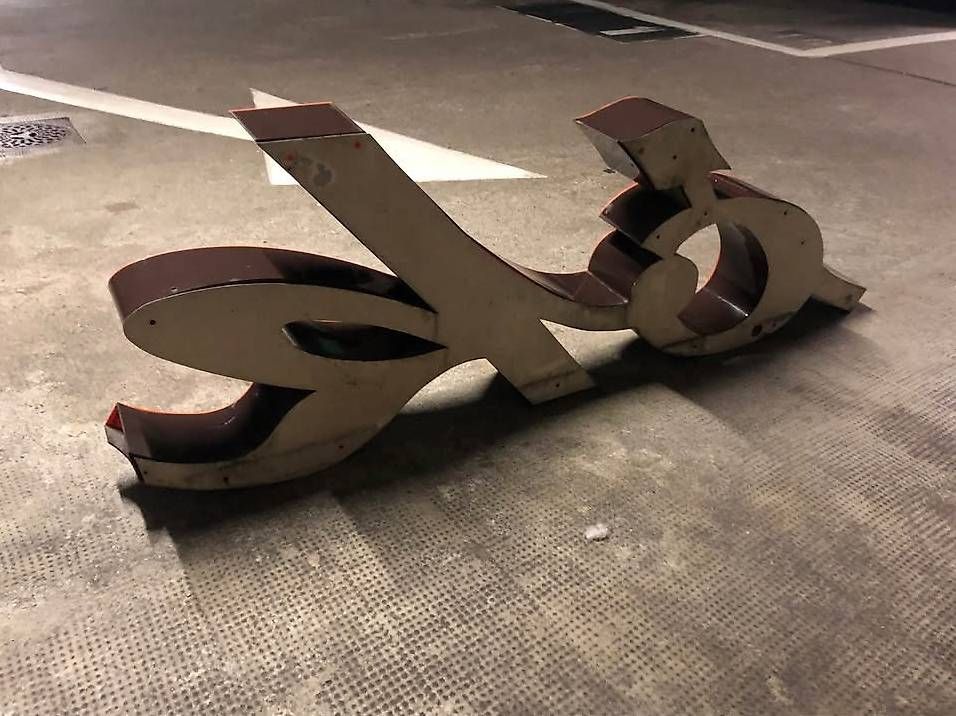 Tutte le decorazioni: Vintage deco sign – Usato da Rüschlikon venduto da northmount4658 2