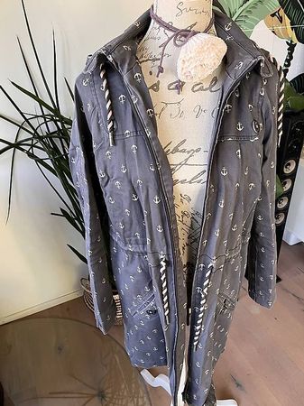 Schöne leichte Blutsgeschwister Jacke L