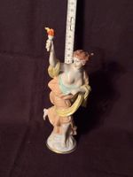 Porzellanfigur Antik / Vintage –Frau mit Fackel, Gekröntes N