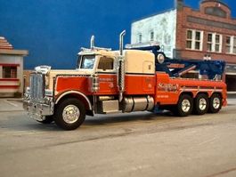 Peterbilt Abschlepper Suburban Brekina H0 1/87