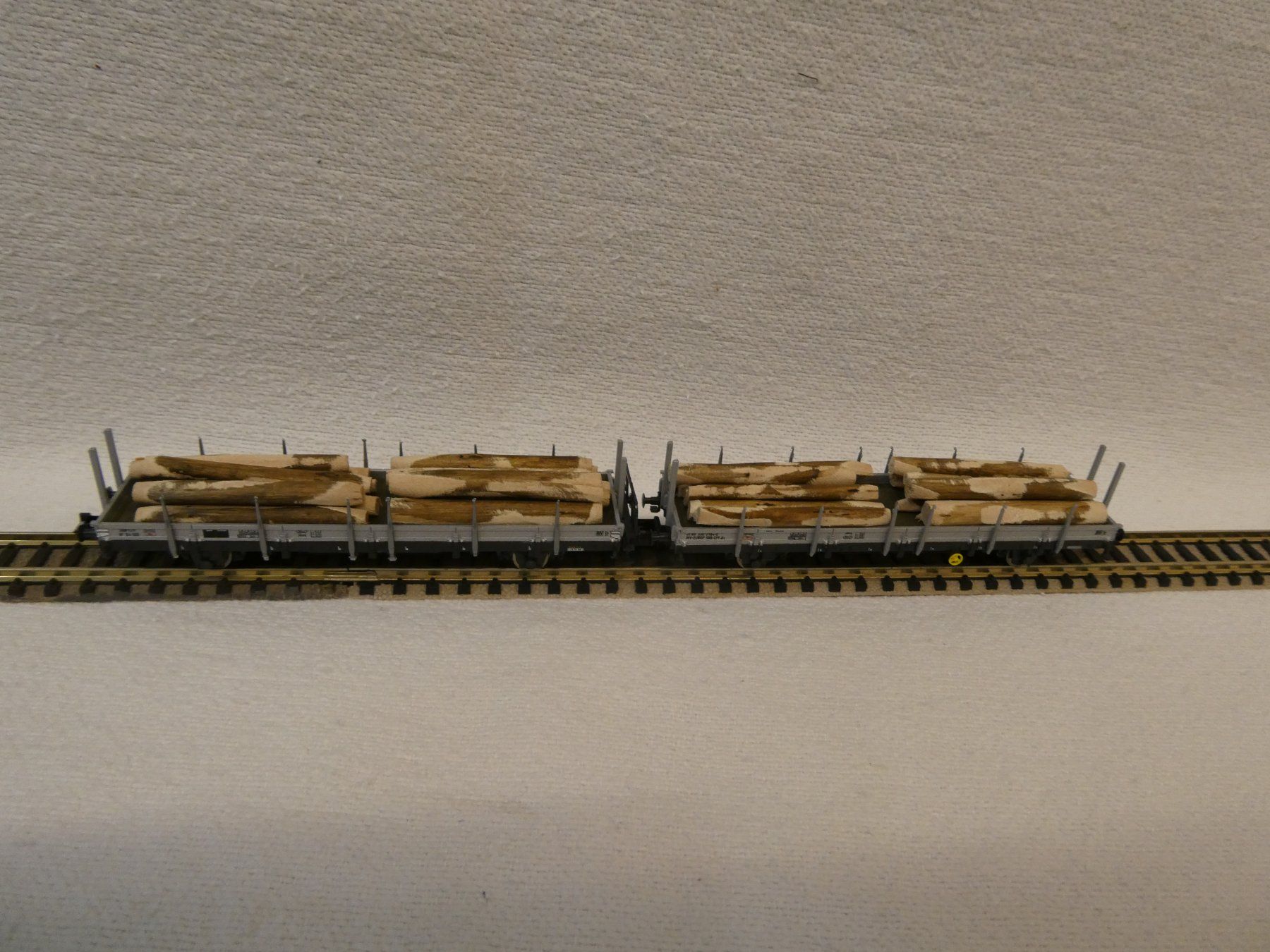 Fleischmann Modelleisenbahnen: 2 Stk Rungenwagen SBB mit Holzstämmen – Neu und originalverpackt aus Rupperswil von Ropi03